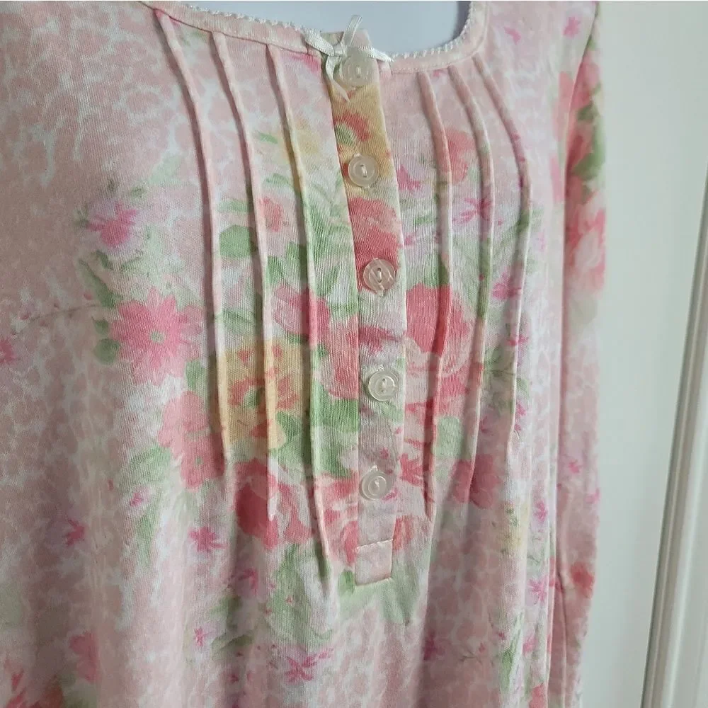 MISS ELAINE Floral Nightgown